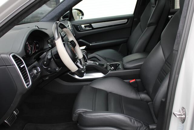 Porsche CAYENNE Coupé 4.0 Turbo S E-Hybrid / Sportdesign Pakket / Hoogglans / Krijt / Vol Opties / NIEUWSTAAT