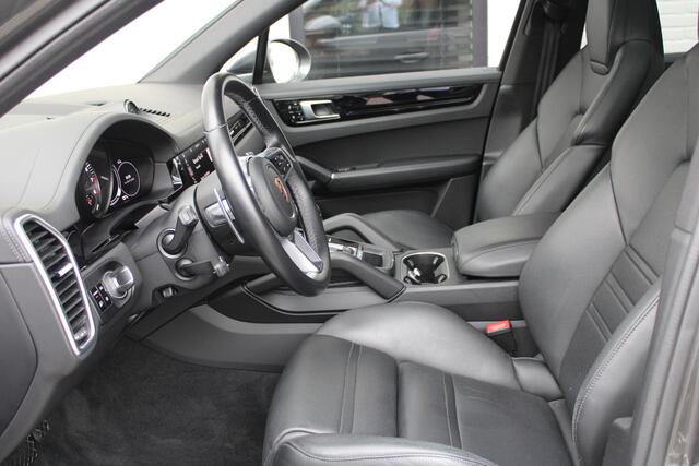 Porsche CAYENNE 3.0 E-Hybrid / Sport-Chrono / Sport-Design / Luchtvering / Bose / Panorama / Vol Opties / NIEUWSTAAT