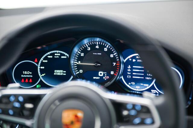 Porsche CAYENNE Coupé 3.0 E-Hybrid | Bose | Sport Chrono | 22 Inch |