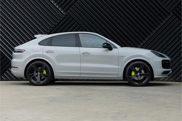 Porsche CAYENNE Coupé 3.0 E-Hybrid Sport Design Pano GTS stoel PDLS Matrix Sport Chrono Softcl. Nachtz. 360Cam Luchtv. Trekhaak