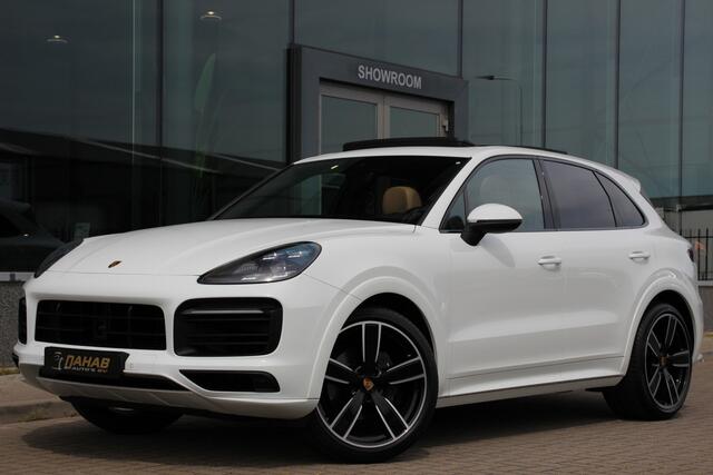 Porsche CAYENNE 3.0 | SportDesign | Pano | Luchtvering | Adaptief cruise control | Stoelkoeling | 22" | 340PK