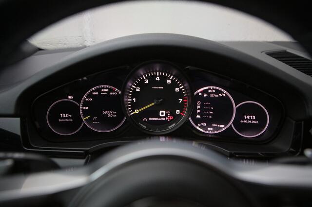 Porsche CAYENNE Coupé 3.0 E-Hybrid | BTW | Sport Chrono | Luchtvering | Dealer onderho