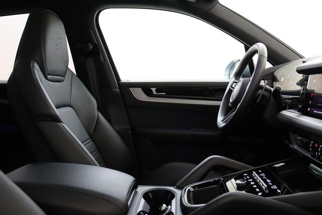 Porsche CAYENNE 3.0 E-HYBRID -SPORT DESIGN|SPORT CHRONO|22"LM VELGEN|PANO-DAK|360 CAMERA|LUCHTVERING|TREKHAAK|DOLOMIETZILVER|MATRIX LED|ADAPT. CRUISE|SPORTSTOELEN