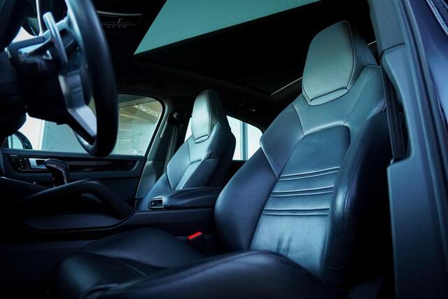 Porsche CAYENNE Coupé 3.0 E-Hybrid / Adaptive Cruise / Sportstoelen / Stoelverwarming + Ventilatie / Incl BTW