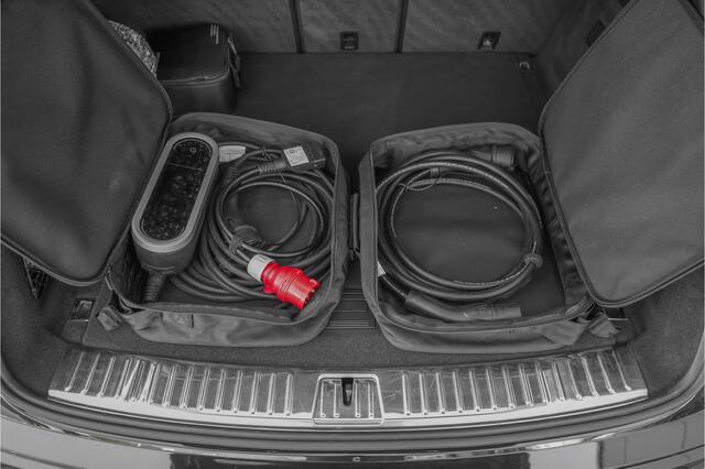 Porsche CAYENNE 3.0 E-Hybrid Platinum Edition Pano Sport Chrono & Design 18W Stoel 21"