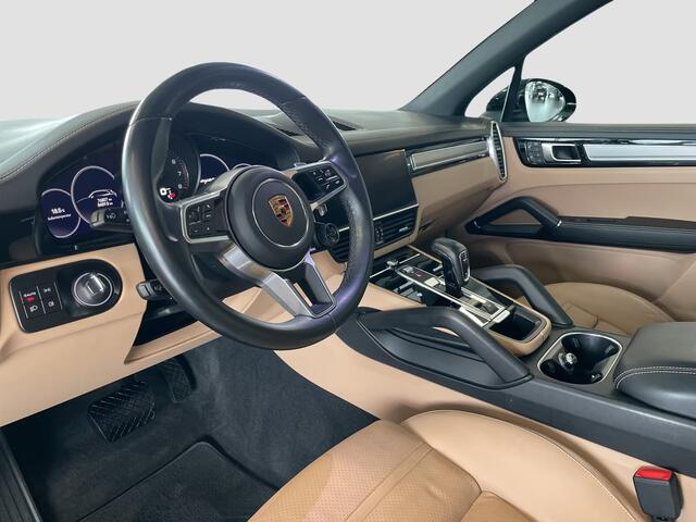 Porsche CAYENNE 3.0 E-Hybrid Platinum Edition | PANORAMADAK | TREKHAAK | BOSE | LUCHTVERING |