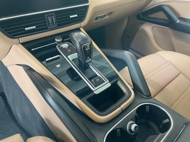 Porsche CAYENNE 3.0 E-Hybrid Platinum Edition | PANORAMADAK | TREKHAAK | BOSE | LUCHTVERING |