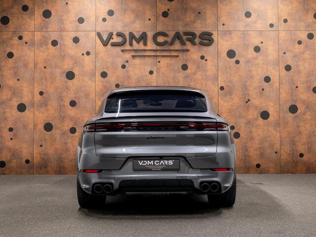 Porsche CAYENNE Coupé 3.0 E-Hybrid | SportDesign | 18-weg | ACC | Matrix | Luchtvering | 360° |