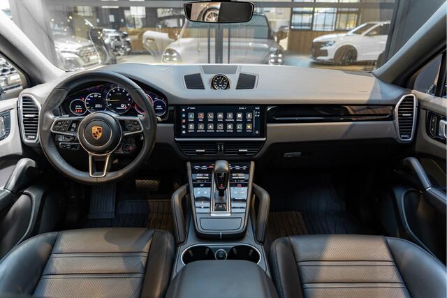 Porsche CAYENNE Coupé Sport Design Hybrid 3.0 E-Hybrid Platinum Edition