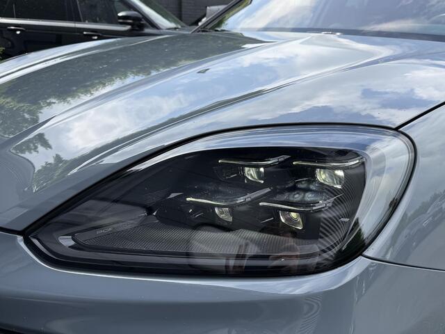 Porsche CAYENNE Coupé 4.0 Turbo E-Hybrid Sport Chrono | 360* Camera | Achteras Besturing | Burmester | Bijrijders Display | Head-Up Display | CARBON |