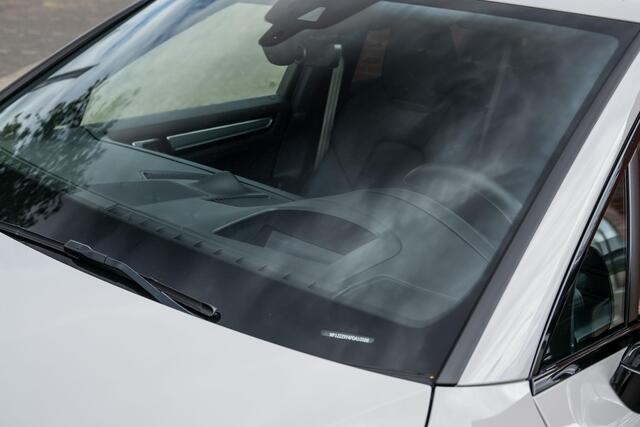 Porsche CAYENNE 3.0 E-Hybrid Platinum Edition 4-Wielsturing VOLL