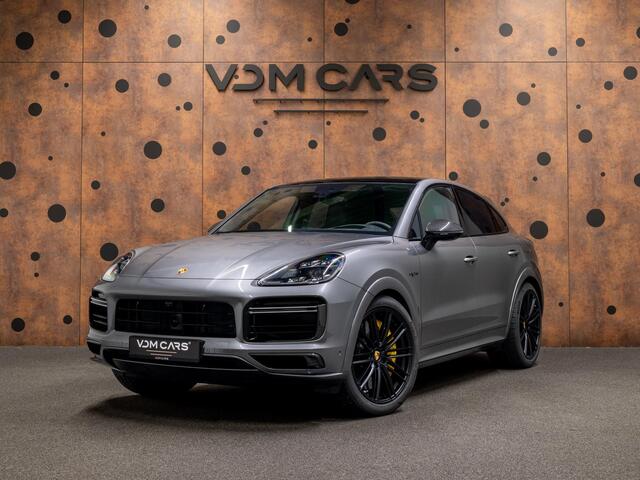 Porsche CAYENNE Coupé 4.0 Turbo S E-Hybrid | Carbon | Burmester | Trekhaak | HUD | InnoDrive | Achterasbest. |