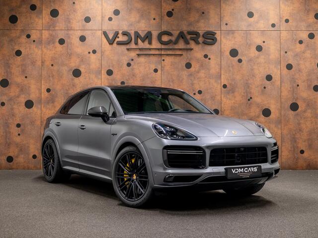 Porsche CAYENNE Coupé 4.0 Turbo S E-Hybrid | Carbon | Burmester | Trekhaak | HUD | InnoDrive | Achterasbest. |
