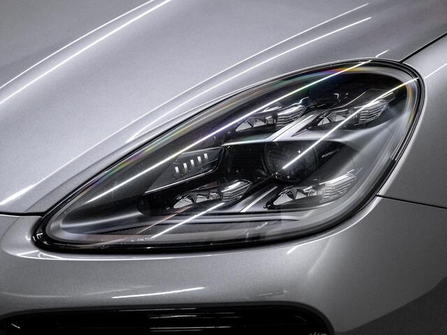 Porsche CAYENNE Coupé 4.0 Turbo S E-Hybrid | Carbon | Burmester | Trekhaak | HUD | InnoDrive | Achterasbest. |