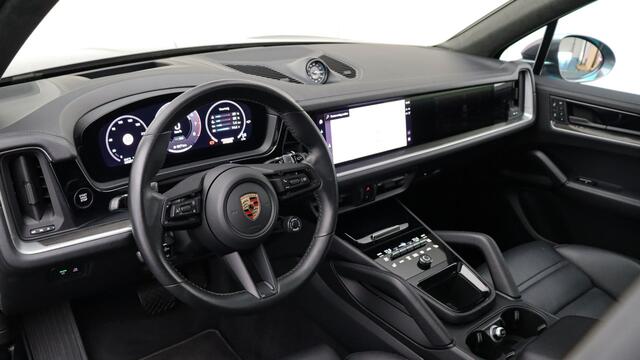 Porsche CAYENNE 3.0 E-Hybrid SportDesign | Stoelventilatie | Head-up | Panoramadak | Soft-Close | InnoDrive | Trekhaak | Sportuitlaat | BOSE Sound | Bijrijdersdisplay
