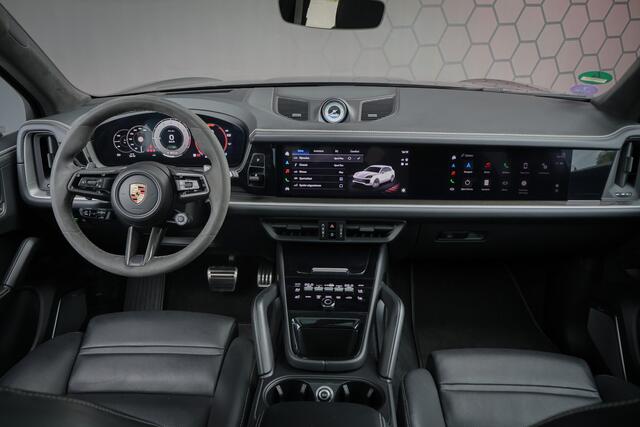 Porsche CAYENNE 4.0 Turbo E-Hybrid | TECHART | ADAPTIVE CRUISE | STOELVERKOELING & VERWARMING | TREKHAAK | PASSENGER DISPLAY | HEAD UP | BURMESTER | ACHTERASBESTURING |