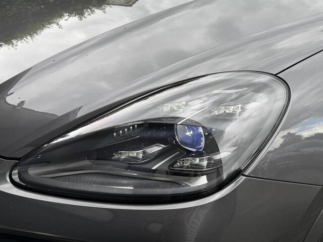 Porsche CAYENNE 3.0 E-Hybrid Sport Chrono | 360* Camera | Luchtvering | Bose | Stoelventilatie/Verwarming | Elektrische Achterklep |