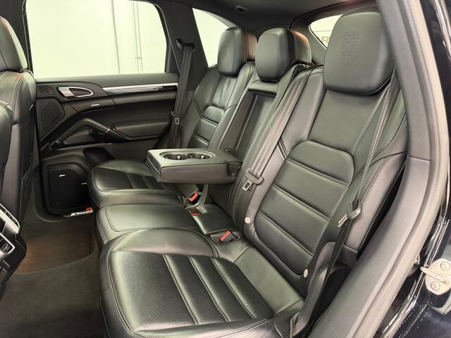 Porsche CAYENNE 3.0 S E-Hybrid Platinum Edition | Dealer ond. | Org. NL | Luchtvering | Trekhaak |