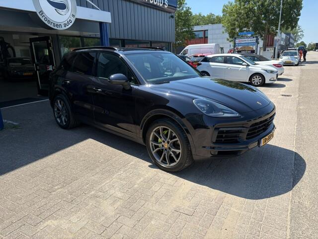 Porsche CAYENNE 3.0 E-Hybrid | Trekhaak | Panoramadak | Luchtvering | 360° Camer
