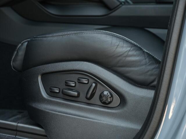 Porsche CAYENNE 3.0 E-Hybrid | Panoramadak | Achterasbesturing | 18 Wegs Memory Seats | 360 Camera | Soft Close | Ambiente Verlichting | Stuurverwarming |