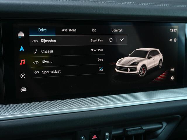Porsche CAYENNE 3.0 E-Hybrid | Panoramadak | Achterasbesturing | 18 Wegs Memory Seats | 360 Camera | Soft Close | Ambiente Verlichting | Stuurverwarming |