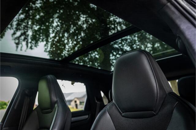 Porsche CAYENNE 3.0 E-Hybrid PDCC 22" Soft Close Vierwielbesturing Matrix Pano