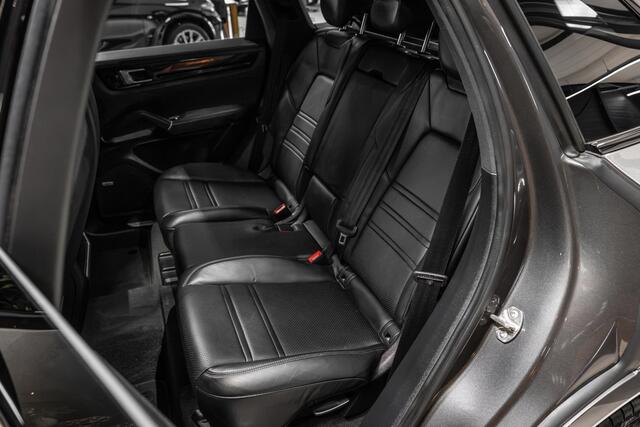 Porsche CAYENNE 3.0 E-Hybrid | 18 Voudig | Sportuitlaat | 1e Eigenaar| Luchtvering | Adapt. Cruise