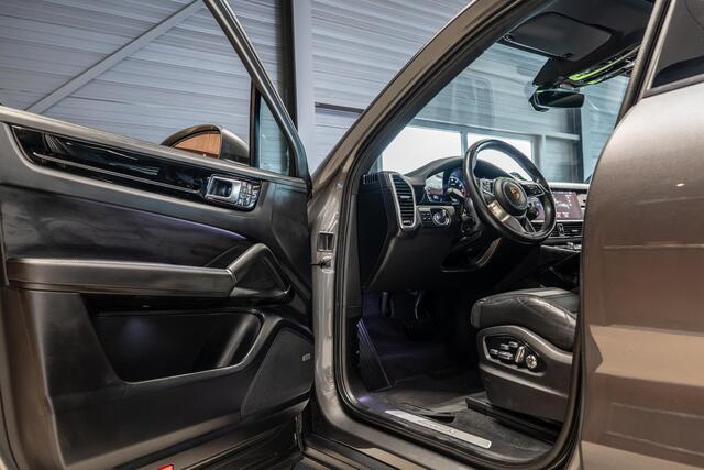 Porsche CAYENNE 3.0 E-Hybrid | 18 Voudig | Sportuitlaat | 1e Eigenaar| Luchtvering | Adapt. Cruise