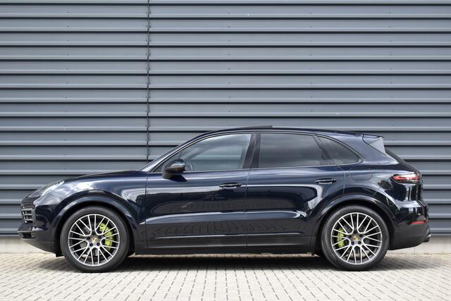 Porsche CAYENNE 3.0 E-Hybrid 462pk Sport Chrono | Pano | Trekhaak | 360 Camera | Bose | Stuurverwarming | Luchtvering | Orig. NL |