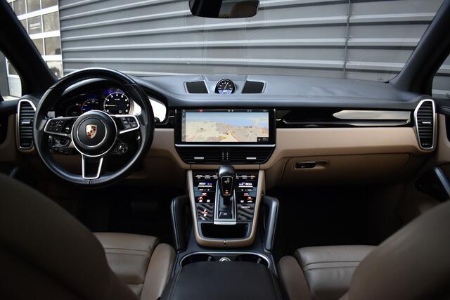 Porsche CAYENNE 3.0 E-Hybrid 462pk Sport Chrono | Pano | Trekhaak | 360 Camera | Bose | Stuurverwarming | Luchtvering | Orig. NL |