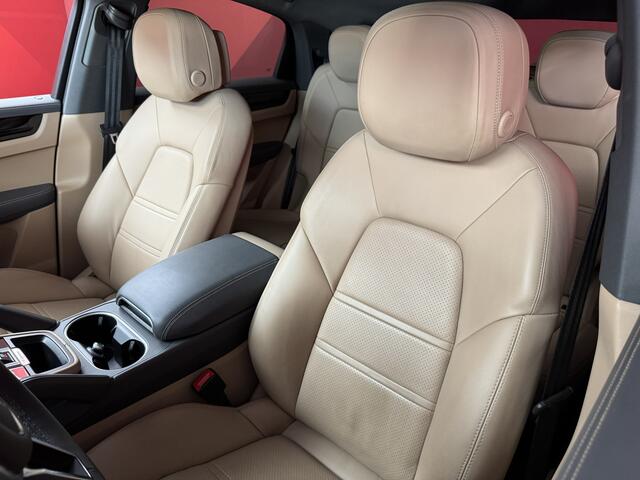 Porsche CAYENNE Coupé 3.0 E-Hybrid | Sport Chrono | Pano | ACC