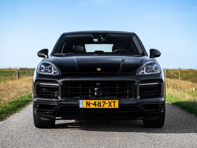 Porsche CAYENNE Coupé 3.0 E-Hybrid Pano Trekhaak 1e eig. NAP