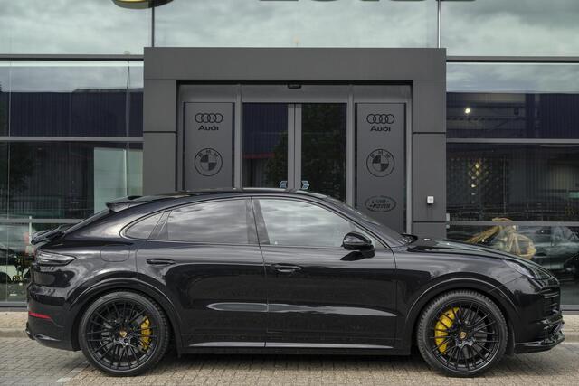 Porsche CAYENNE Coupé 4.0 V8 Turbo S 680pk E-Hybrid Panoramadak *SOH 89%* Keramisch *BTW* Massage Trekhaak Stoelkoeling Luchtvering