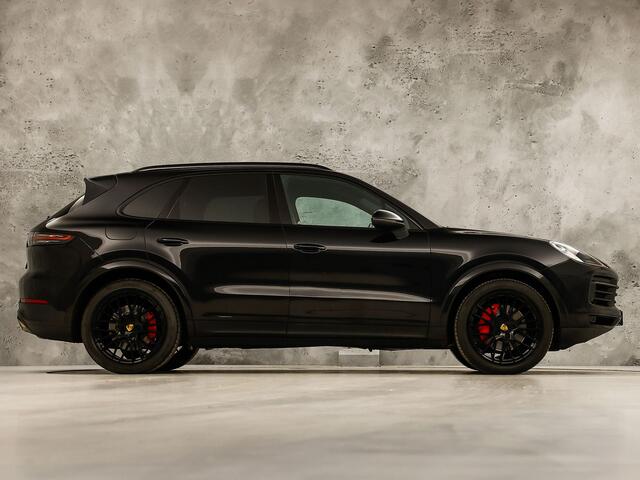 Porsche CAYENNE 3.0 E-Hybrid Sport 463Pk (SPORTCHRONO PAKKET, LUCHTVERING, SOH 95%, BLACK PACK, APPLE CARPLAY, MEMORY SEATS, STOELVERWARMING, GETINT GLAS, CAMERA, NIEUWSTAAT)