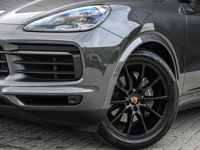 Porsche CAYENNE 3.0 | Panoramadak | Achterasbesturing | Dealeronderhouden | 360 Camera | Luchtvering | Adaptive Cruise | Stoelverwarming V+A | Memory seat | Trekhaak |