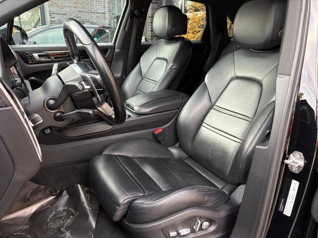 Porsche CAYENNE 3.0 E-HYBRID - ORG. NL. - TECHART - PANO - TREKH. - 22 INCH