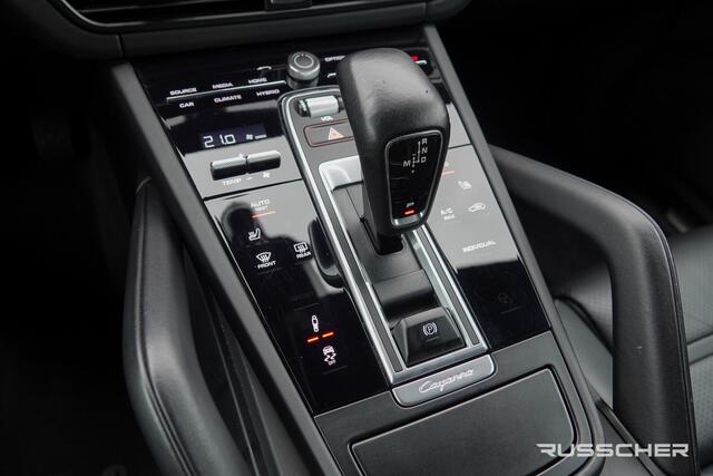 Porsche CAYENNE 3.0 E-Hybrid 462Pk | Tech Art | Sport-Design Pakket | Akrapovic | Luchtvering | Panoramadak | 360° Camera | 22''