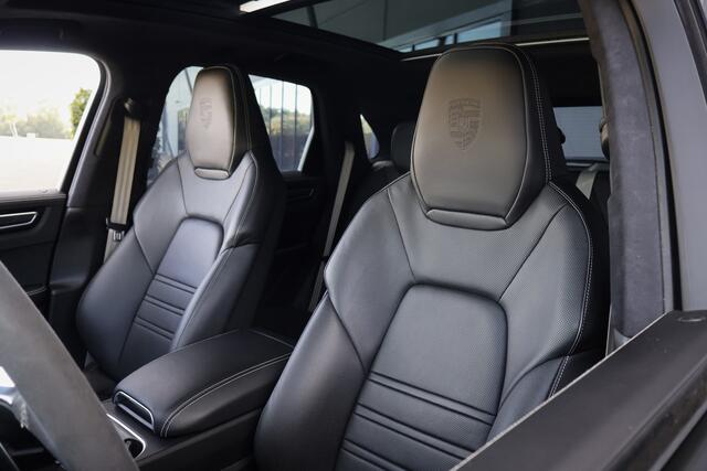 Porsche CAYENNE 3.0 E-Hybrid Platinum Edition BTW AUTO | TECHART VOORSPOILER | CARBON | BURMESTER | STOELVERKOELING & VERWARMING | HEAD UP | PLATINUM EDITION | BTW AUTO | TECHART VOORSPOILER | CARBON | BURMESTER | STOELVERKOELING & VERWARMING | HEAD UP | PLATINUM EDITION |