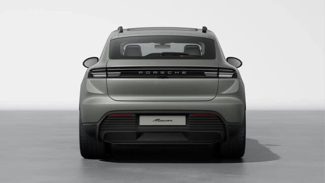 Porsche MACAN 4