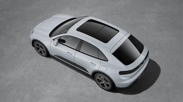 Porsche MACAN 4