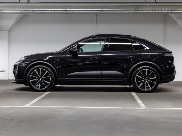 Porsche MACAN 4