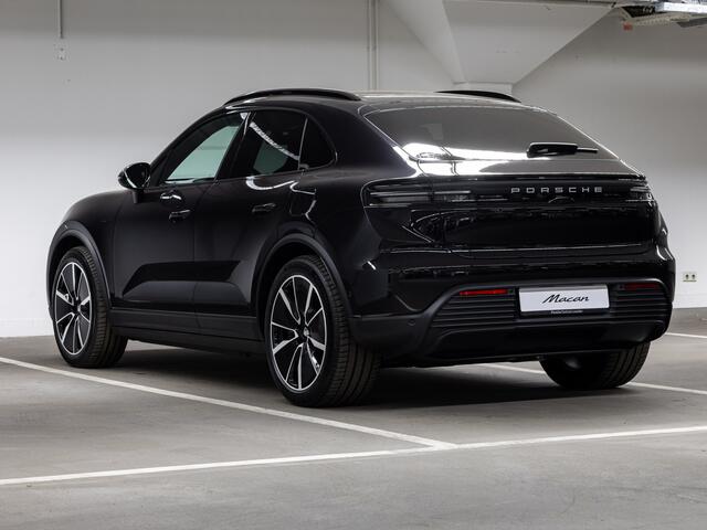 Porsche MACAN 4