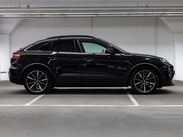 Porsche MACAN 4