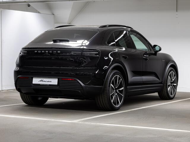 Porsche MACAN 4