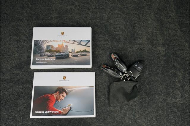 Porsche MACAN 2.0 Sport Design & Chrono Pano Luchtvering Bose Sportuitlaat