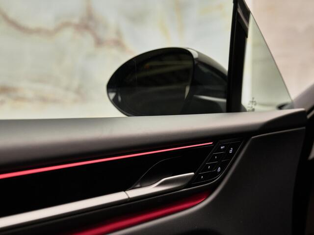 Porsche MACAN 4, 21", pano, luchtv., tr.haak, surround view, Bose, privacy