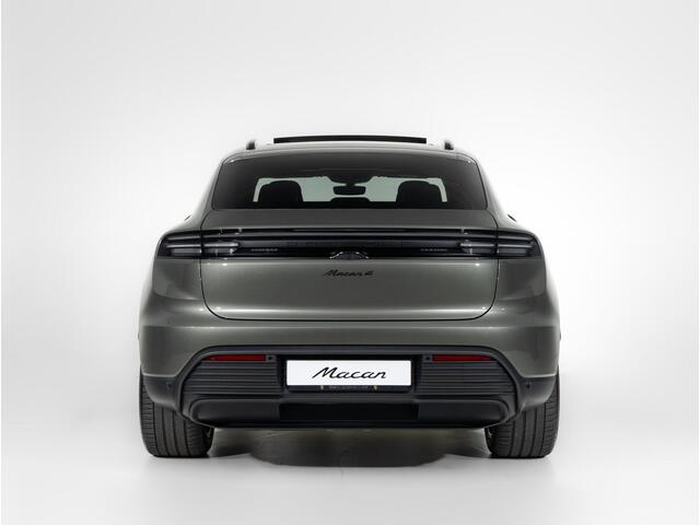 Porsche MACAN 4