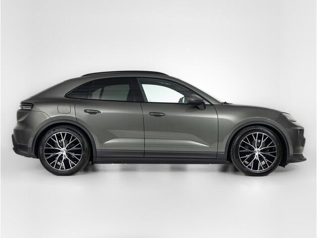 Porsche MACAN 4