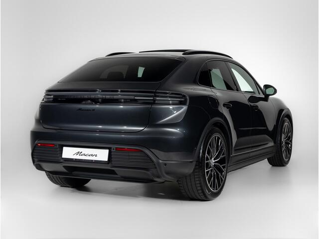 Porsche MACAN 4