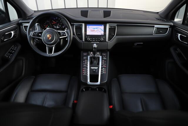 Porsche MACAN 2.0 | 252PK | Luchtvering (PASM) | Pano | 14-Weg Comfortstoelen | Memory | Bose | Matrix-led | Stoelverw. | Trekhaak | Dealer onderh. | NL-Auto | 2018.